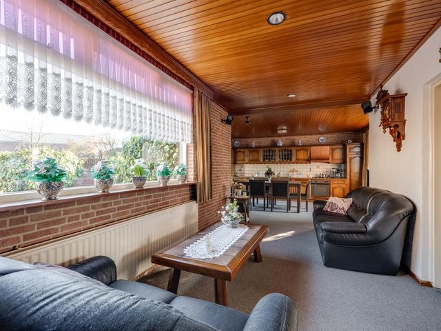 Elzenstraat 12, St. Willebrord