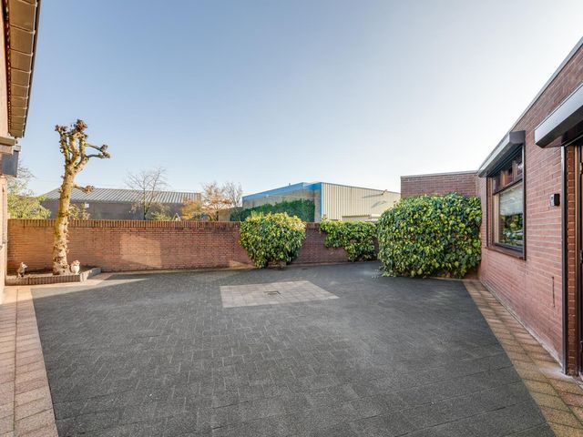 Elzenstraat 12, St. Willebrord