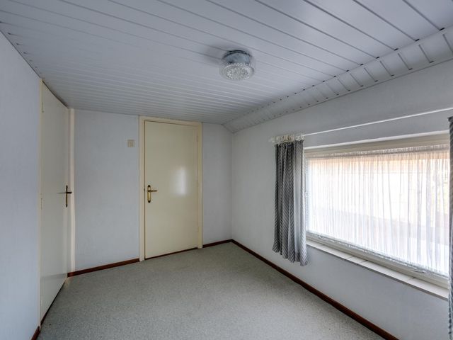 Elzenstraat 12, St. Willebrord