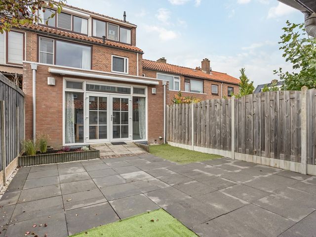 H Roland Holststr 7, Maassluis