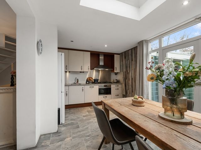 Agavestraat 11, Krommenie