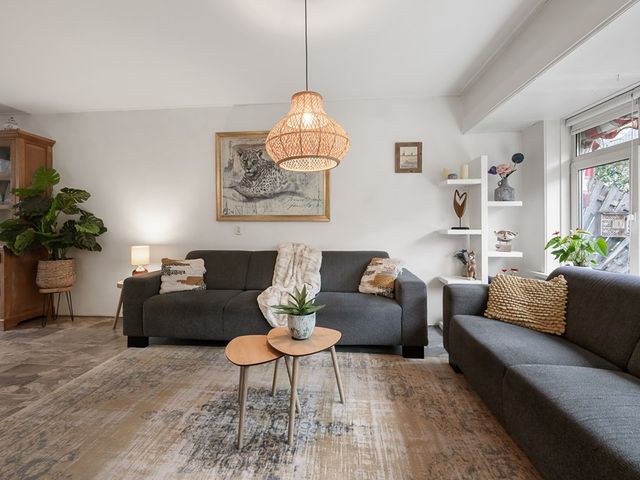 Agavestraat 11, Krommenie