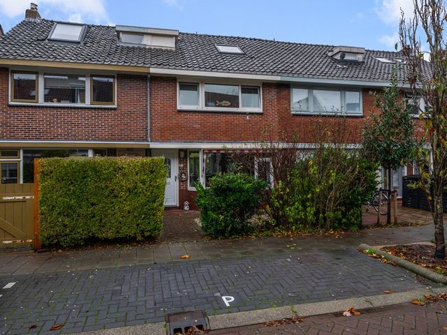 Agavestraat 11, Krommenie