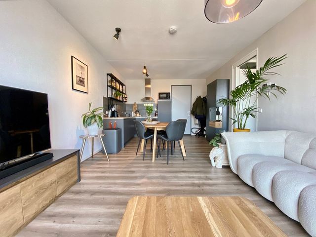 Laakweg 28J, 's-Gravenhage