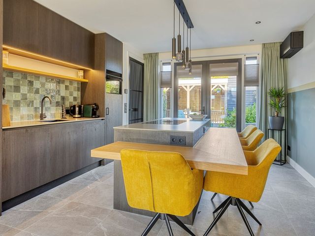 Herman de Ruijterstraat 12, Poederoijen