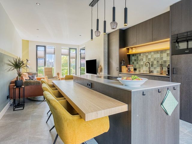 Herman de Ruijterstraat 12, Poederoijen