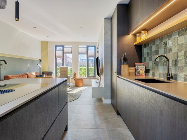 Herman de Ruijterstraat 12, Poederoijen