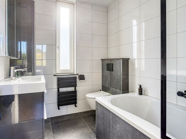 Herman de Ruijterstraat 12, Poederoijen