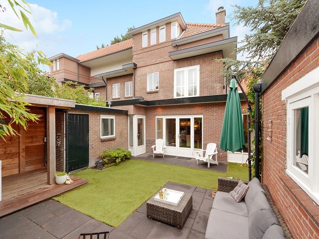 Zwanenlaan 12, 's-Gravenhage