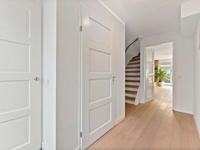 Hondsdraf 21, Maasland