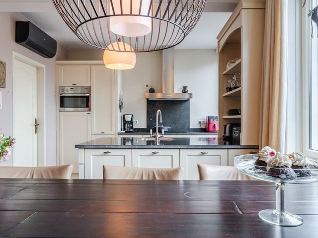 Constantijnlaan 11, Posterholt