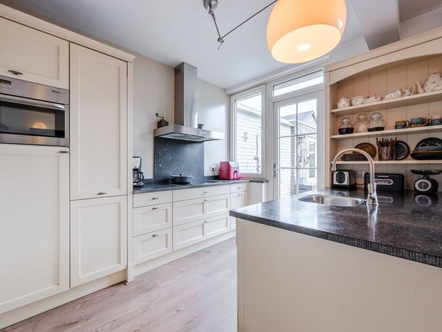 Constantijnlaan 11, Posterholt