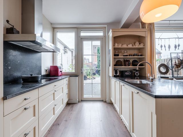 Constantijnlaan 11, Posterholt