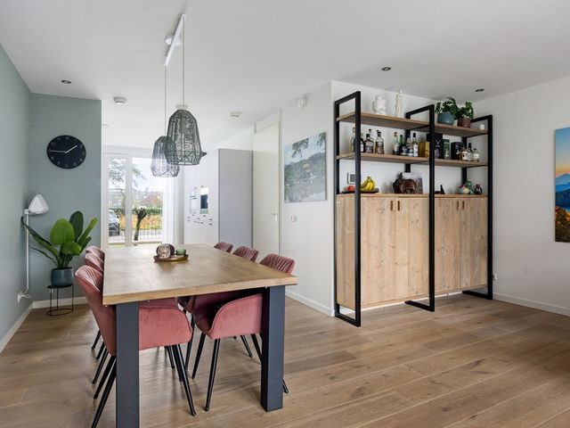 Vuursteen 6, Beverwijk