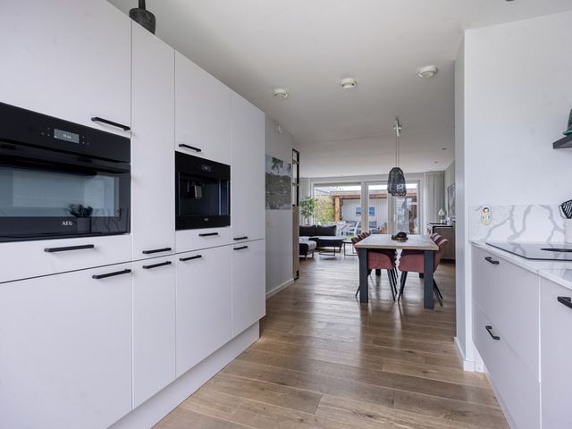 Vuursteen 6, Beverwijk