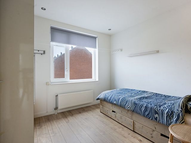 Vuursteen 6, Beverwijk