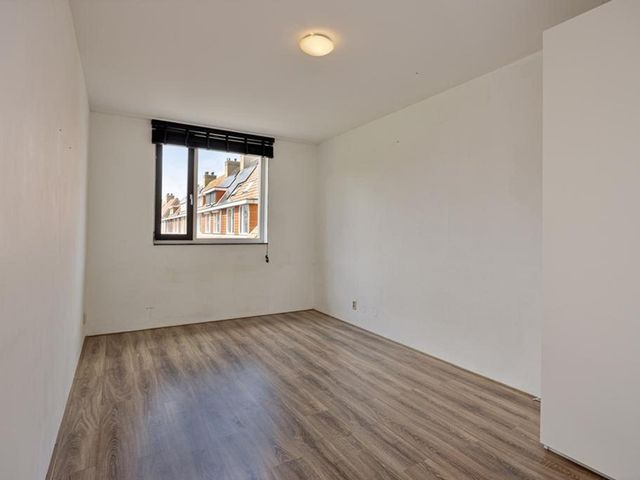 Salamander 75, Amstelveen