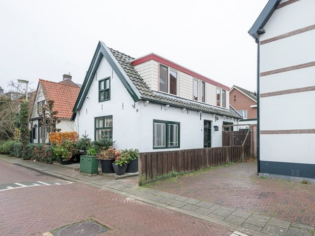 Molenlaan 26, Bussum