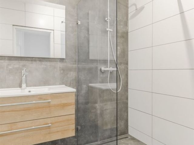 Donau ONG, Amstelveen