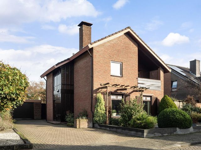 Pastoor Rolingstraat 10, Gaanderen