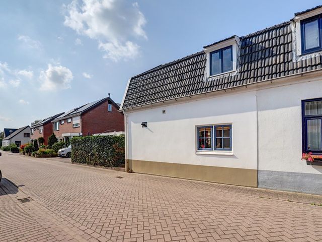 Elzenstraat 2, Millingen aan de Rijn