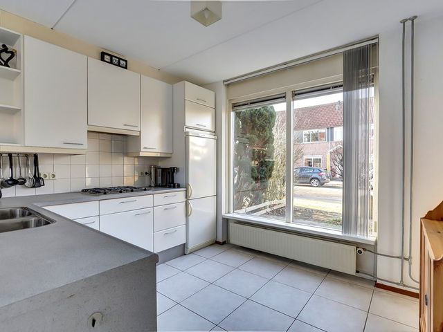 Pauwoog 93, Zeewolde