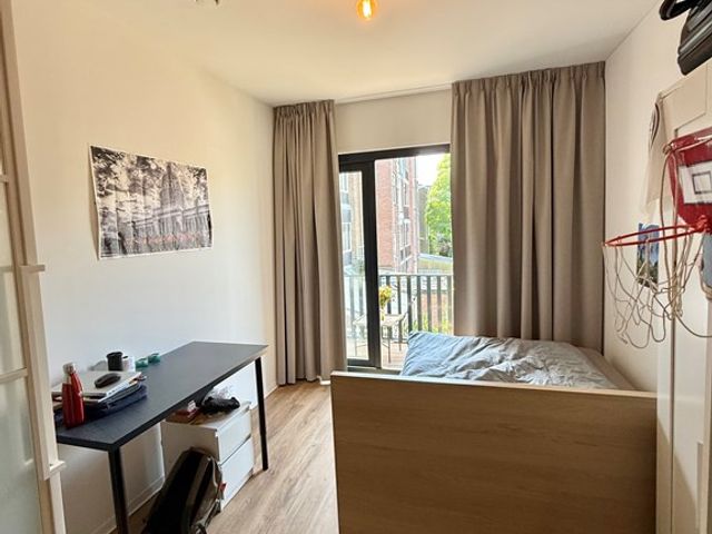 1e Middellandstraat 72D, Rotterdam