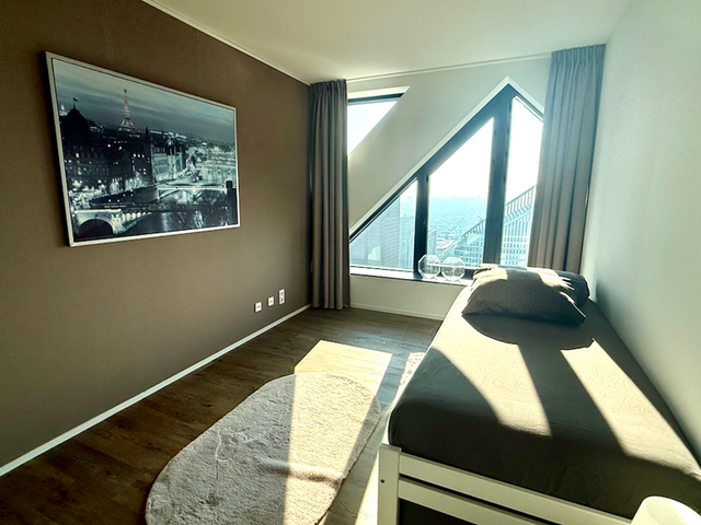 Anna Van Buerenplein 272, Den Haag