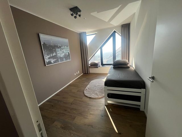 Anna Van Buerenplein 272, Den Haag