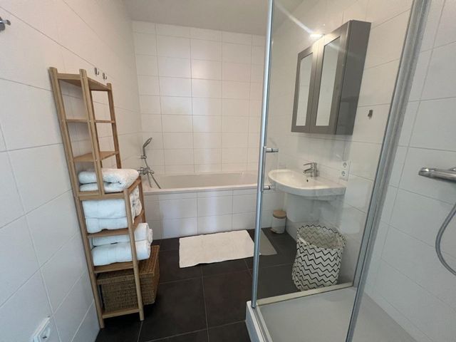 Anna Van Buerenplein 272, Den Haag