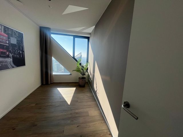 Anna Van Buerenplein 272, Den Haag