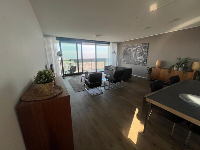 Anna Van Buerenplein 272, Den Haag