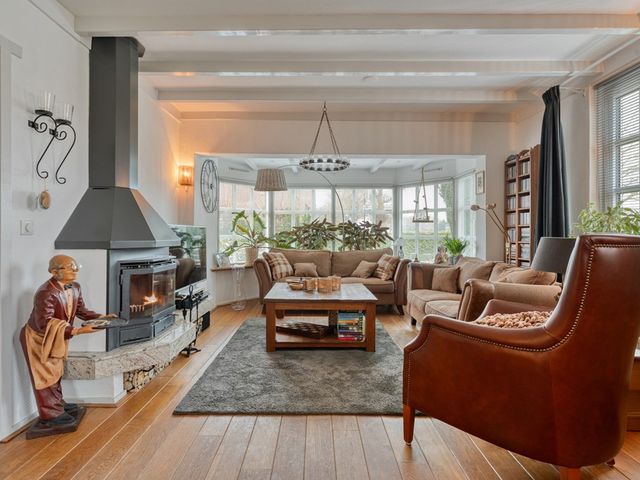 Parallelweg 78, De Krim