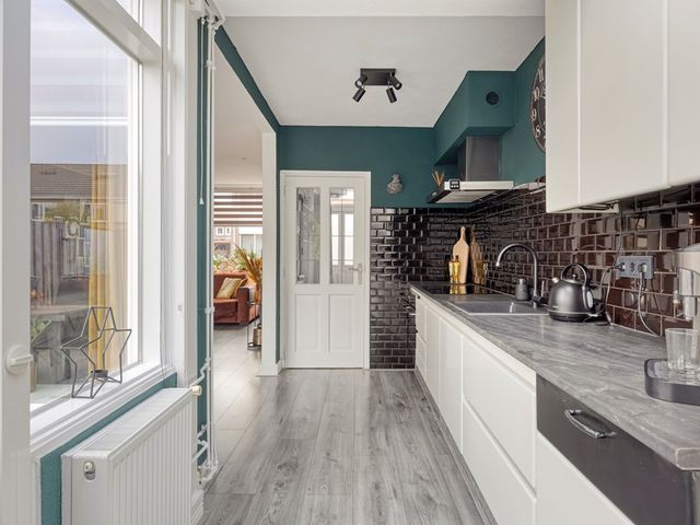 Vlietstraat 21, Schelluinen