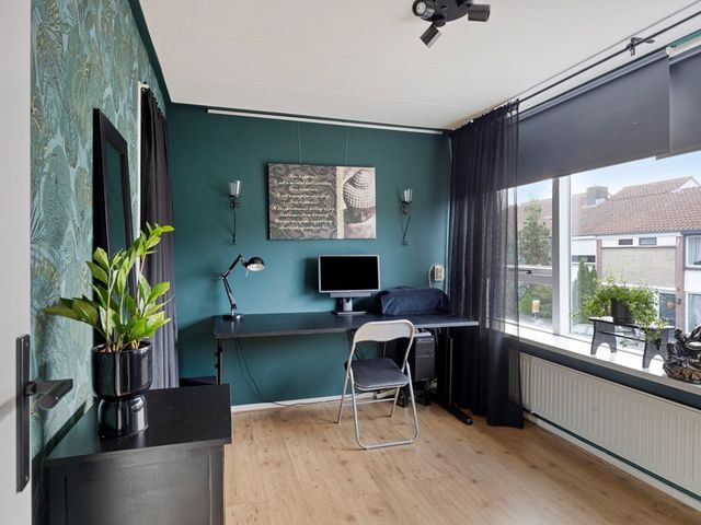 Vlietstraat 21, Schelluinen