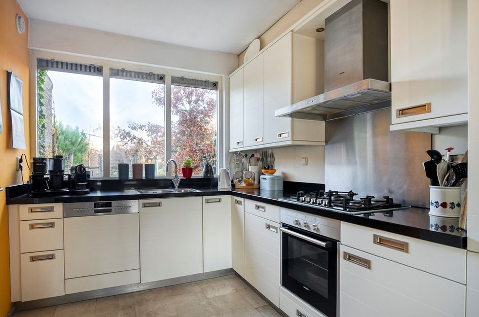 Dokter Hiemstralaan 36