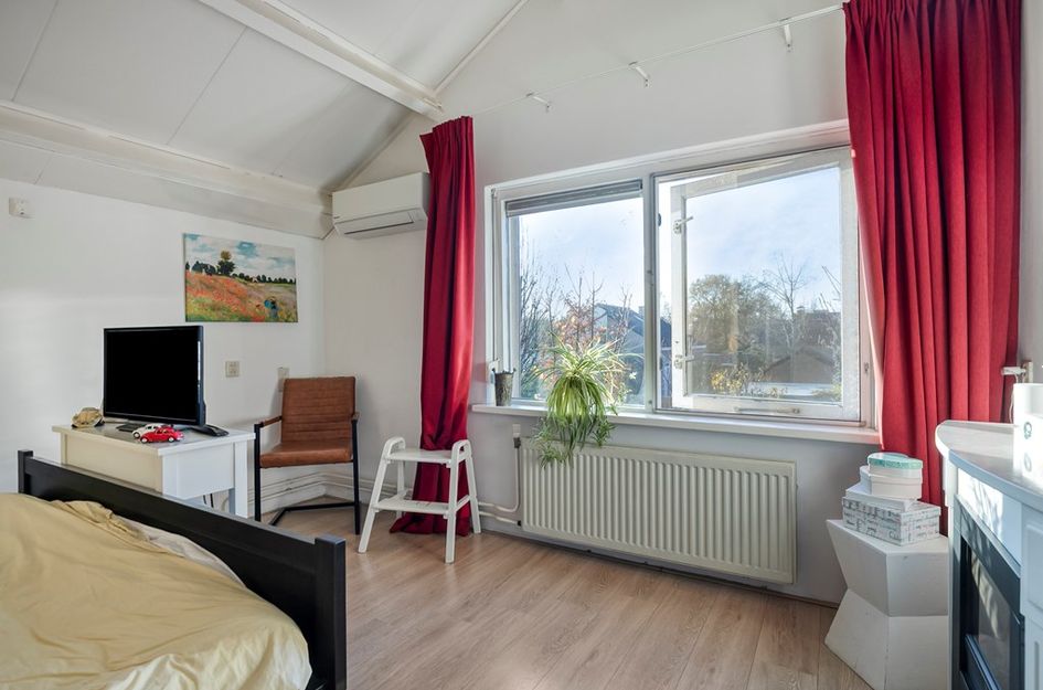 Dokter Hiemstralaan 36