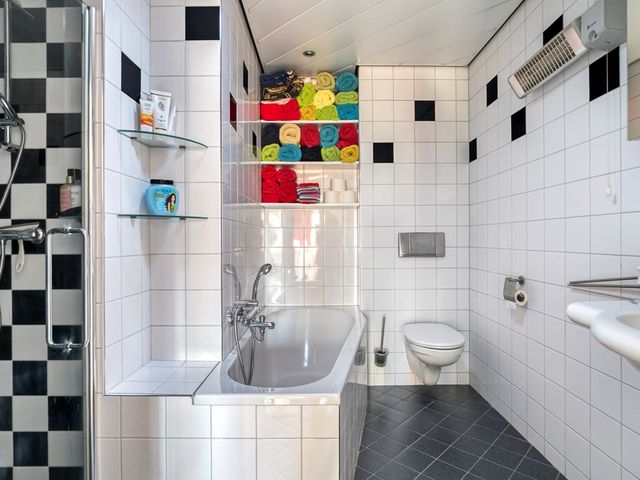 Dokter Hiemstralaan 36, Gorinchem