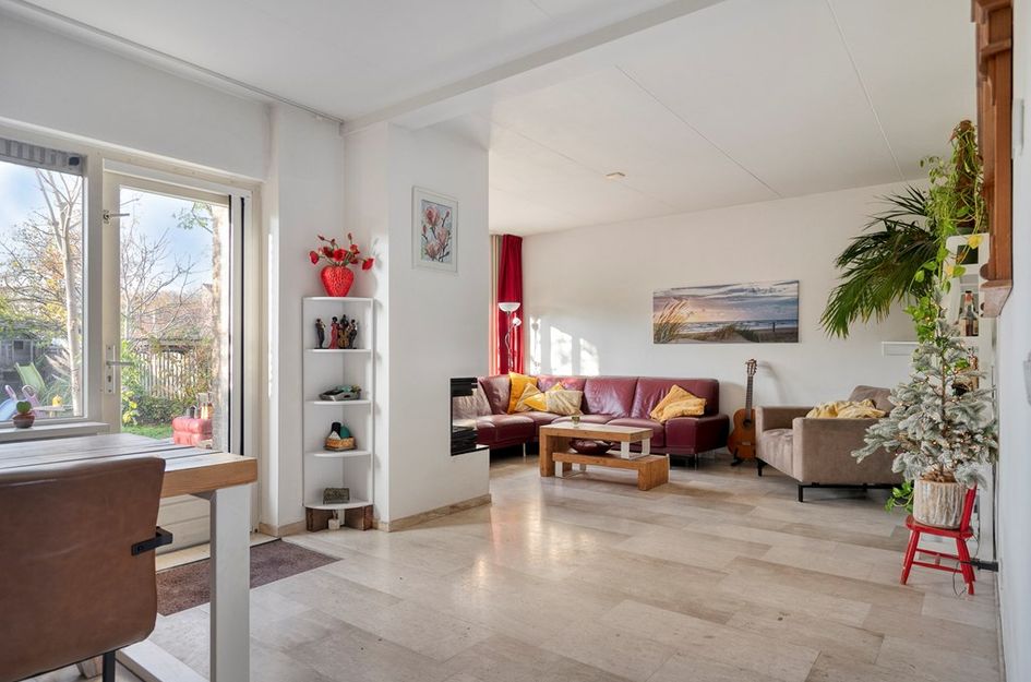 Dokter Hiemstralaan 36