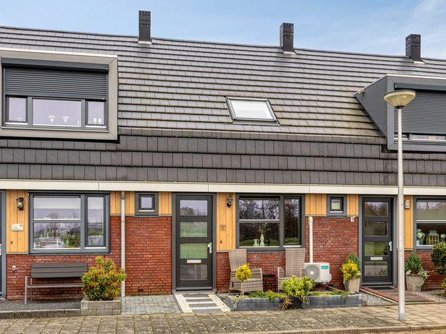 Magnolia 13, Brandwijk