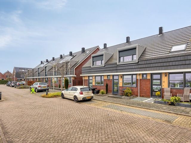 Magnolia 13, Brandwijk