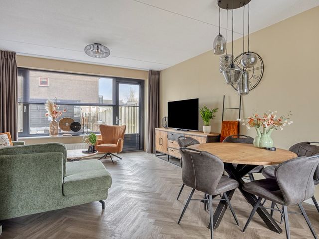 Magnolia 13, Brandwijk