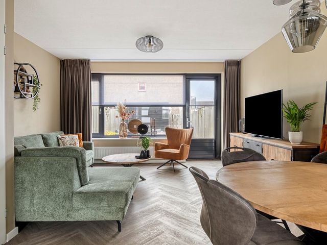 Magnolia 13, Brandwijk