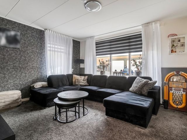 Wethouder Robaardstraat 22, Hoogeveen