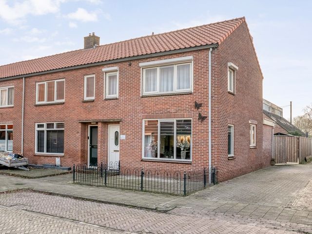 Wethouder Robaardstraat 22, Hoogeveen