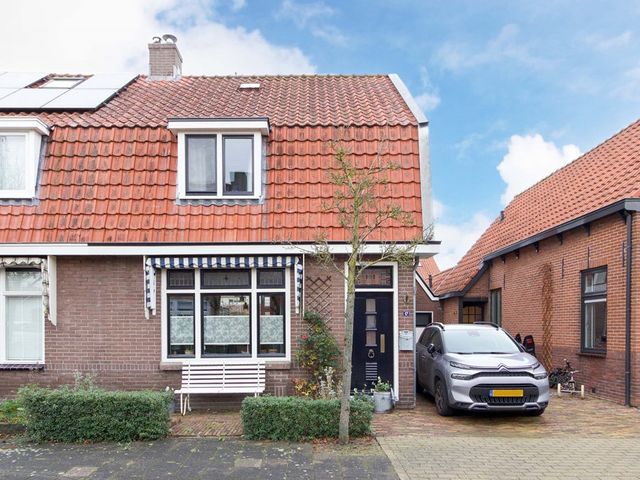 Koningin Emmastraat 17, Bunschoten-Spakenburg