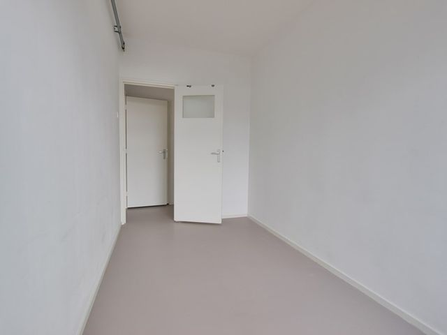 Crack-State 80, Amsterdam