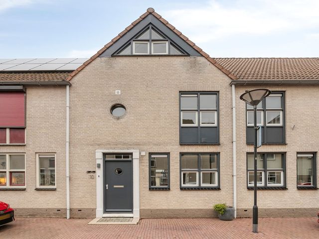 Bergse Poort 10, Geertruidenberg