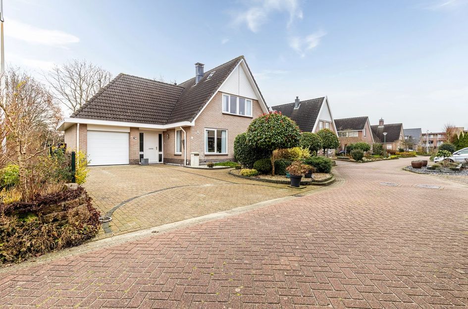 Domela Nieuwenhuisstraat 45