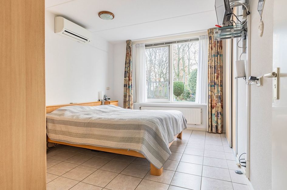 Domela Nieuwenhuisstraat 45